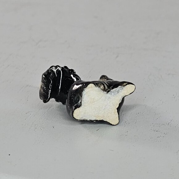 Hagen Renaker Baby Skunk Textured Miniature Figurine - Picture 5 of 8